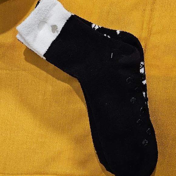 Kate Spade ♠️ Fuzzy Socks - 2 Pair - Picture 2 of 5
